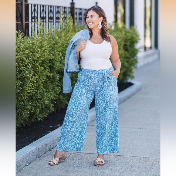 The Drop Pants - The Drop Blue Floral Pull On Pants with Tie Waist by @caralynmirand Size 2X